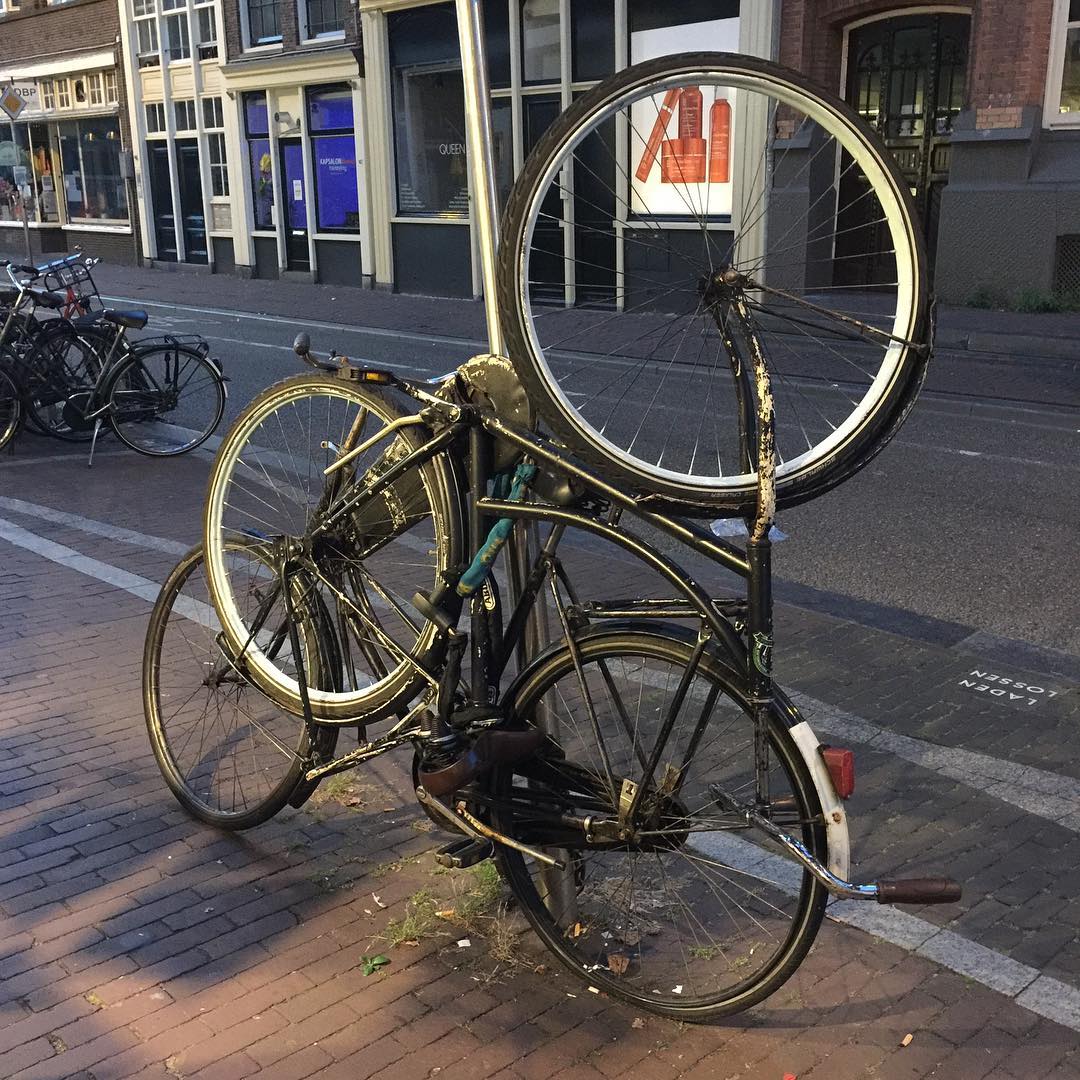 NL bicycles strange position