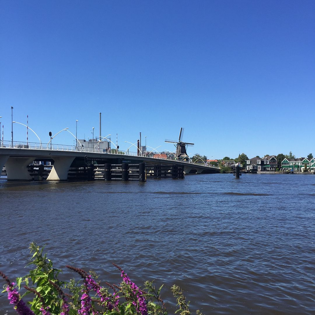 Zaanse Schans bridge across the river