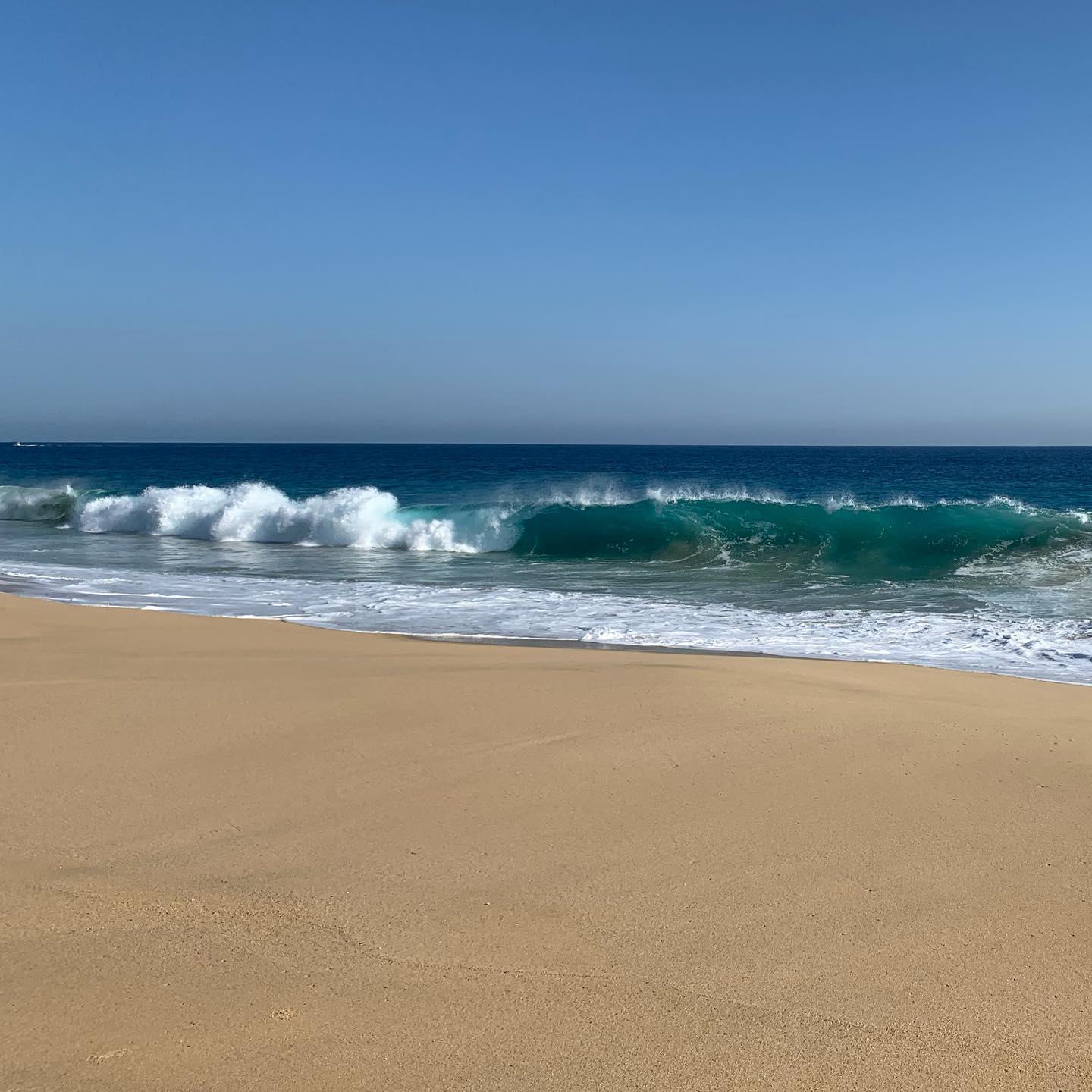 pacific-ocean-in-cabo-san-lucas-mexico 2